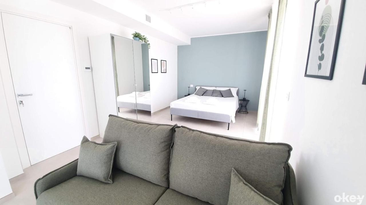 Villa Mediterranea Apartments - Seaview, Pool & Garden Bari Dış mekan fotoğraf