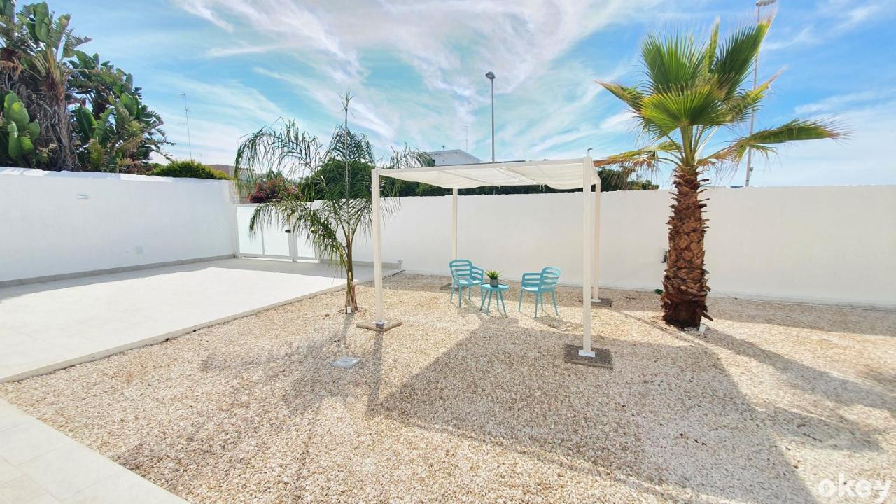 Villa Mediterranea Apartments - Seaview, Pool & Garden Bari Dış mekan fotoğraf
