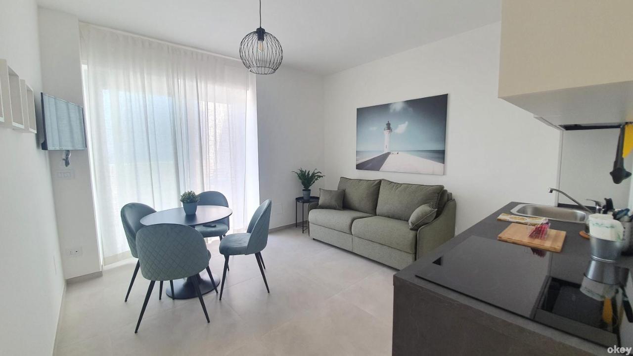 Villa Mediterranea Apartments - Seaview, Pool & Garden Bari Dış mekan fotoğraf